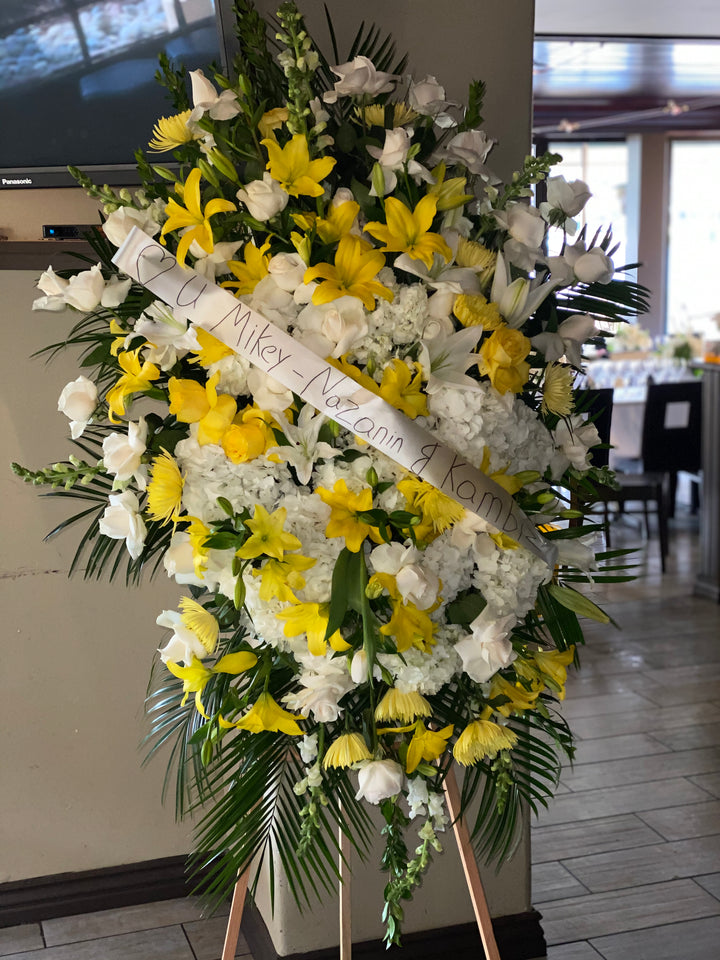 Large Yellow and White Spray