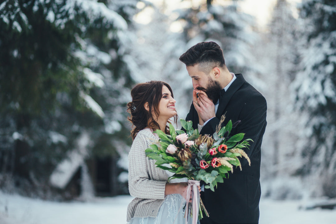 7 Most Popular Winter Wedding Flowers in Season in December