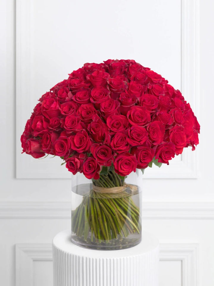 Red Grand Bouquet in a Vase